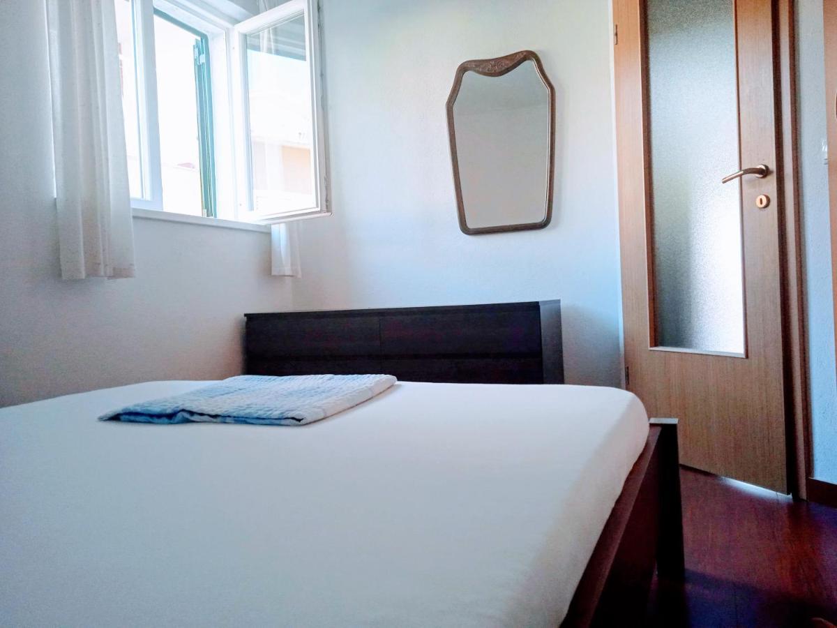 פודגורה Harbour-Side Apartment With Beautiful Terrace מראה חיצוני תמונה
