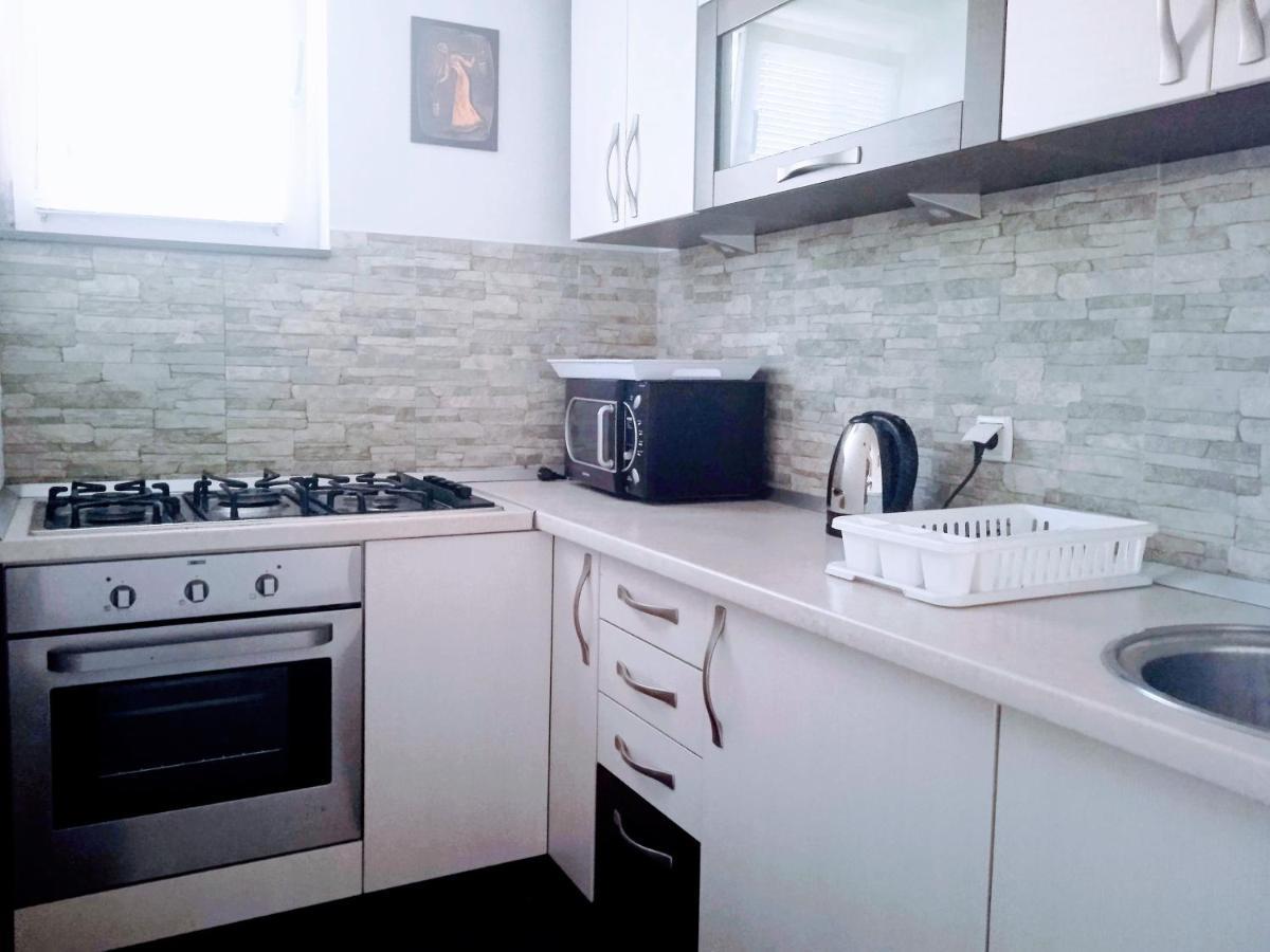 פודגורה Harbour-Side Apartment With Beautiful Terrace מראה חיצוני תמונה