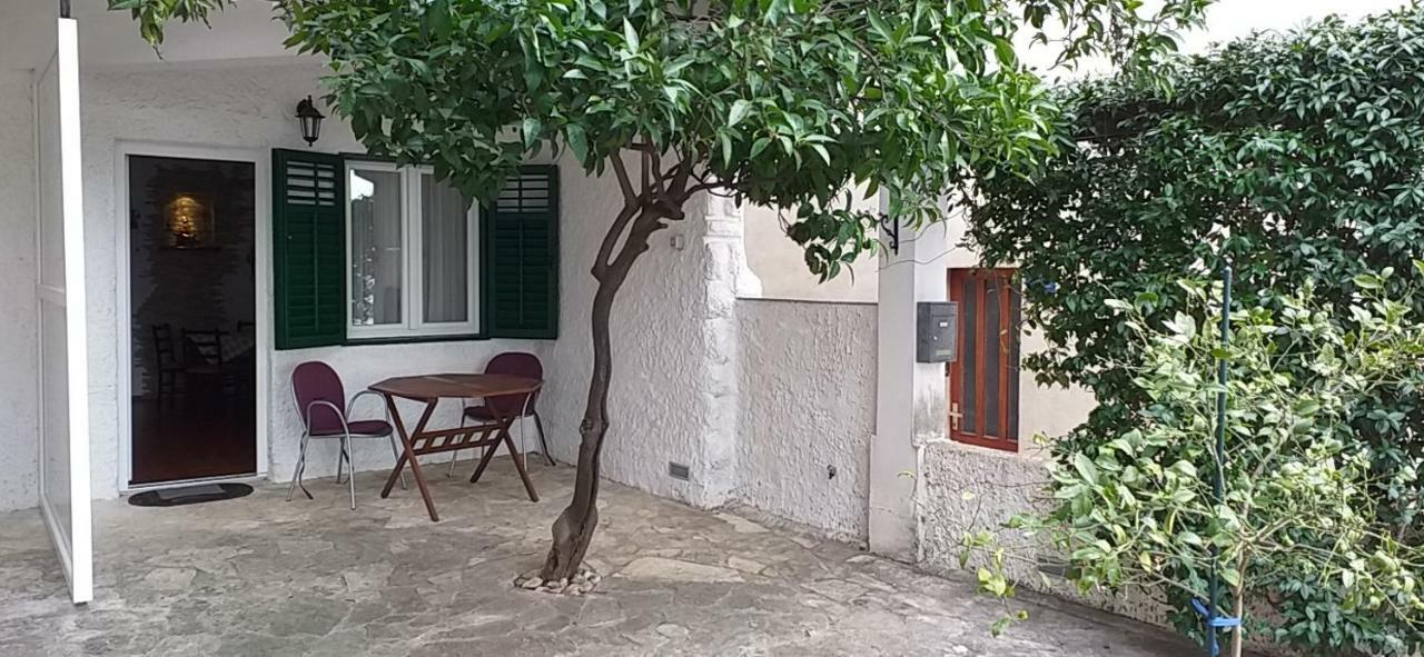 פודגורה Harbour-Side Apartment With Beautiful Terrace מראה חיצוני תמונה